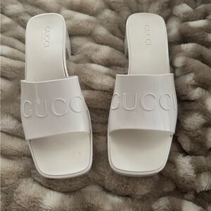 Authentic Gucci Slide Sandal Women’s size 40